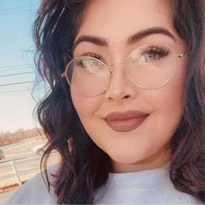 Meet your Posher, Kelsey